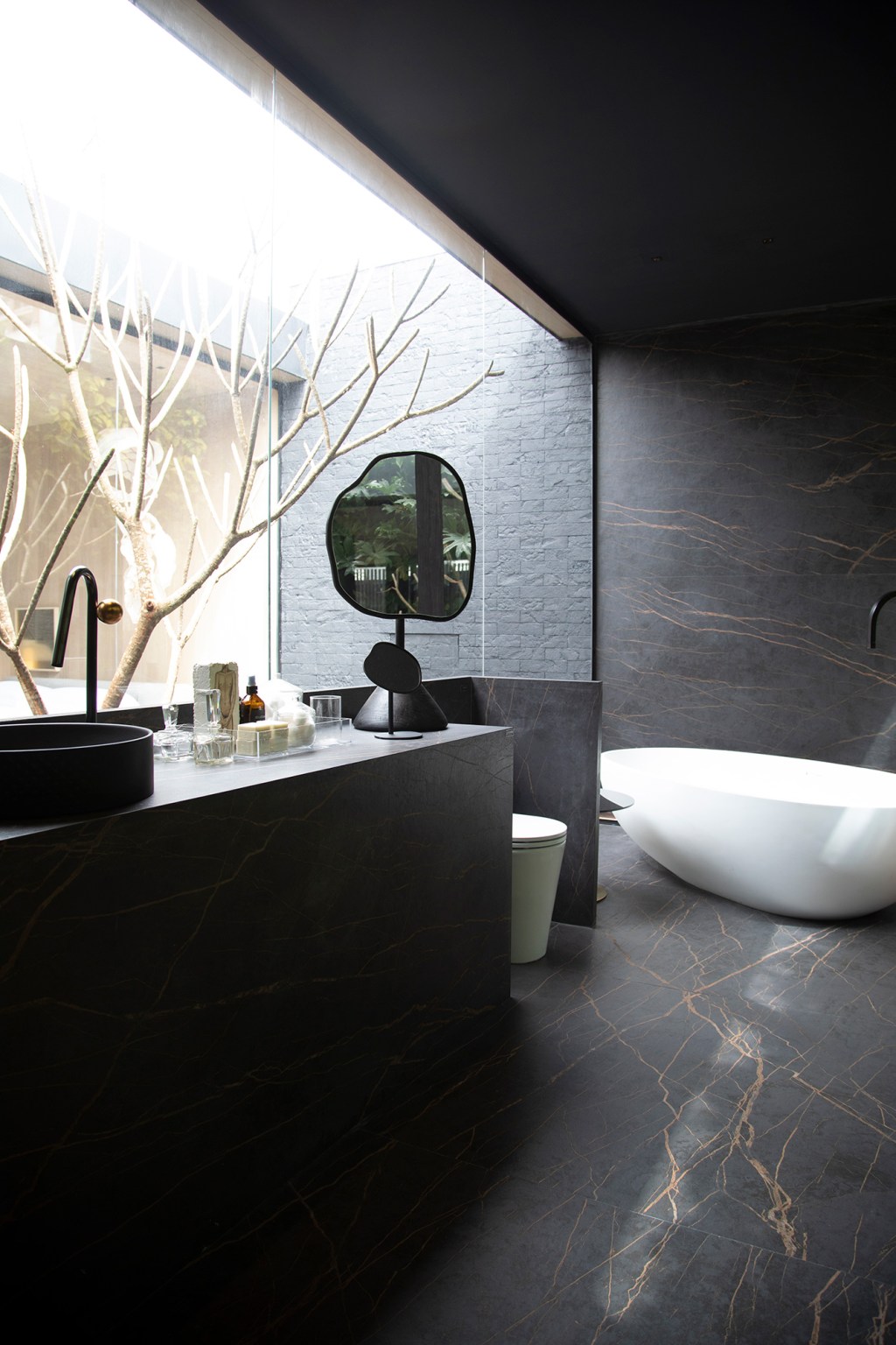 DK-LAURENT-@studioroca-@henrique_padilha-@pedraunica-11 Casa Égide, por Studio Ro+Ca