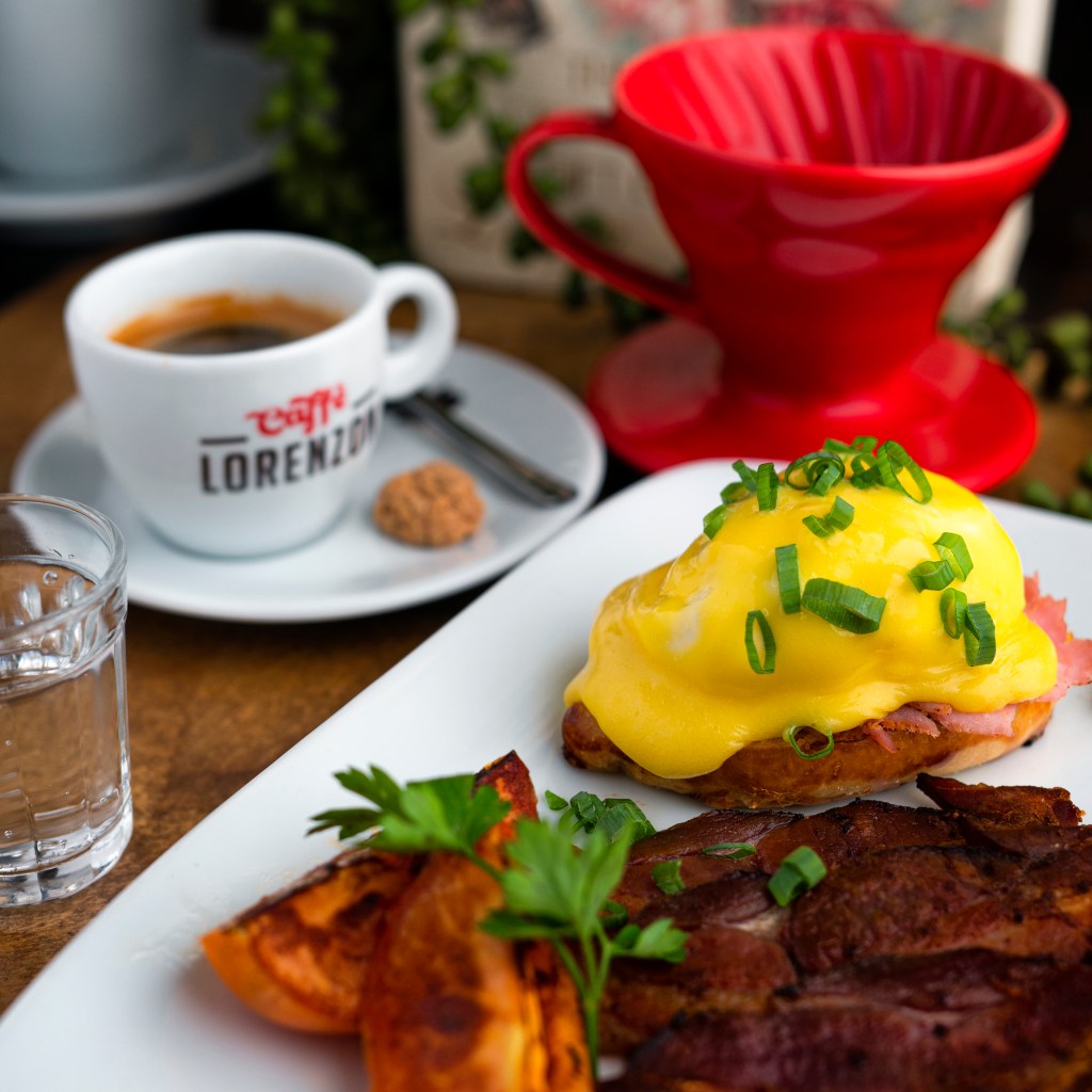 Eggs Benedicts – café Lorenzon Eggs Benedicts do Caffè Lorenzon CASACOR Espírito Santo 2021.