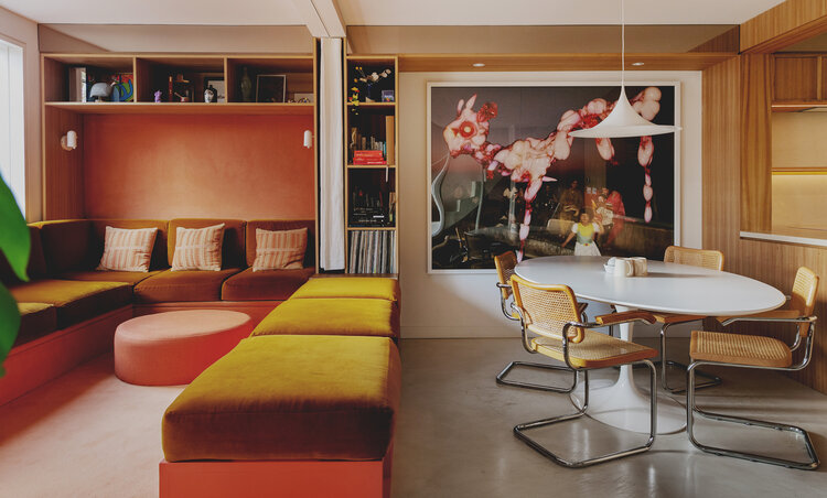 casaterrosalondres Casa germinada em Londres aposta em decoração dos anos 1970