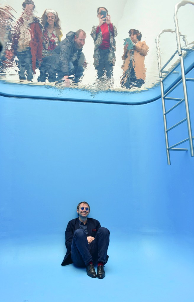 A piscina de Leandro Erlich (Swimming Pool, 1999). Versão produzida para o museu argentino Malba.