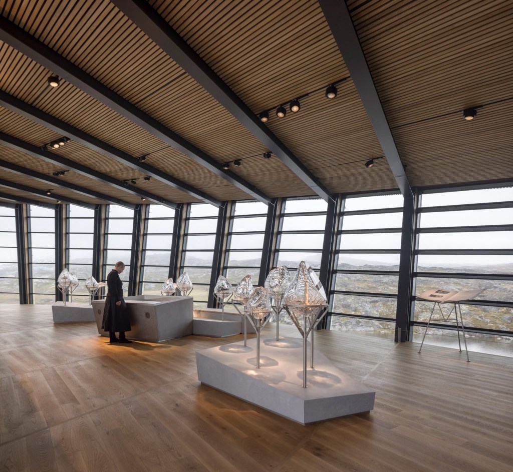 greenland-icefjord-centre-climate-research-dorte-mandrup_dezeen_2364_col_5-1704×1570 Centro de pesquisa na Groelândia