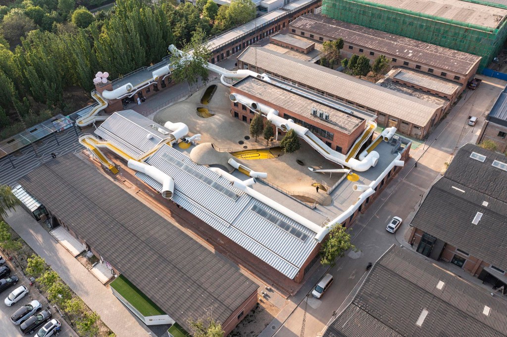 21-waa_Playscape_Drone_North armazen antigo china playgroud