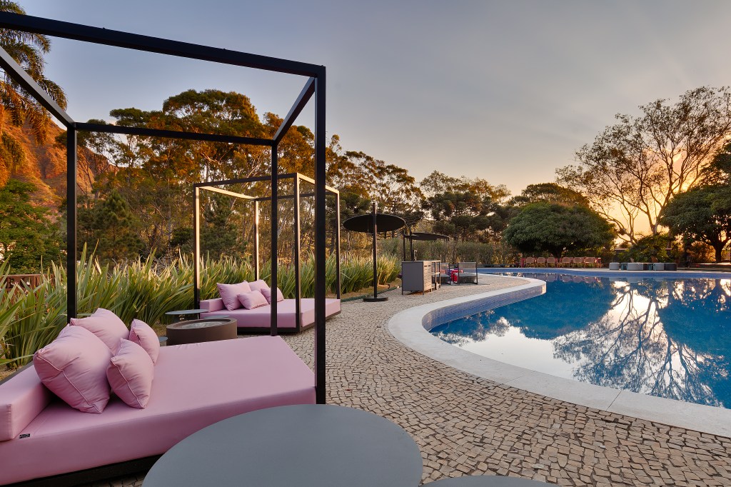 CASACOR Minas – Bar da Piscina – Lucas Lage – Foto Gustavo Xavier Bar da Piscina - Lucas Lage. Projeto da CASACOR Minas Gerais 2019.