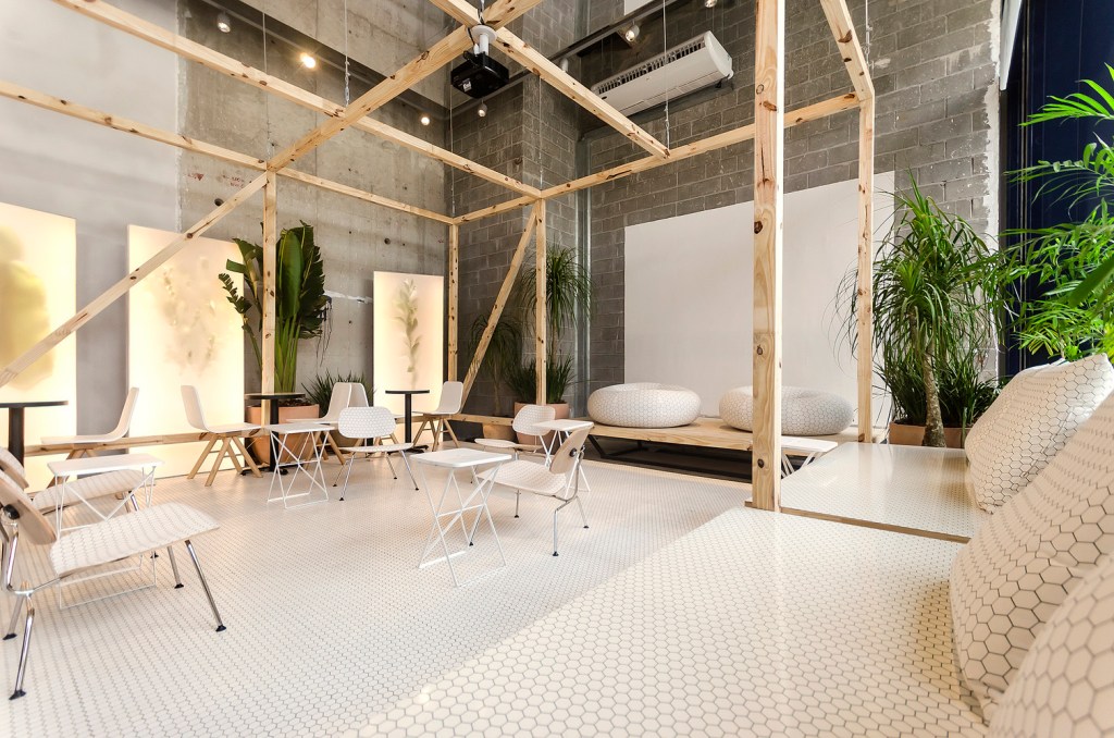 Coffee Shop- Bel Lobo- CASACOR Rio 2017 coffee shop; casacor rio; bel lobo; arquitetura; estrutura madeira; biofiia