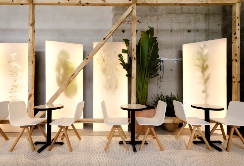 Coffee Shop- Bel Lobo- CASACOR Rio 2017 coffee shop; casacor rio; bel lobo; arquitetura; estrutura madeira; biofiia