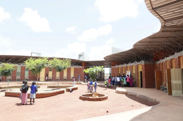 Escola Secundária Lycee Schorge Escola Secundária Lycee Schorge