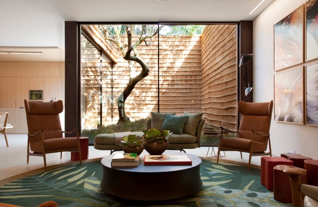 <span style="font-weight: 400">Brasil de Pau a Pìque, por Roberto Migotto - CASACOR São Paulo 2015.</span> <span style="font-weight: 400">Brasil de Pau a Pìque, por Roberto Migotto - CASACOR São Paulo 2015.</span>