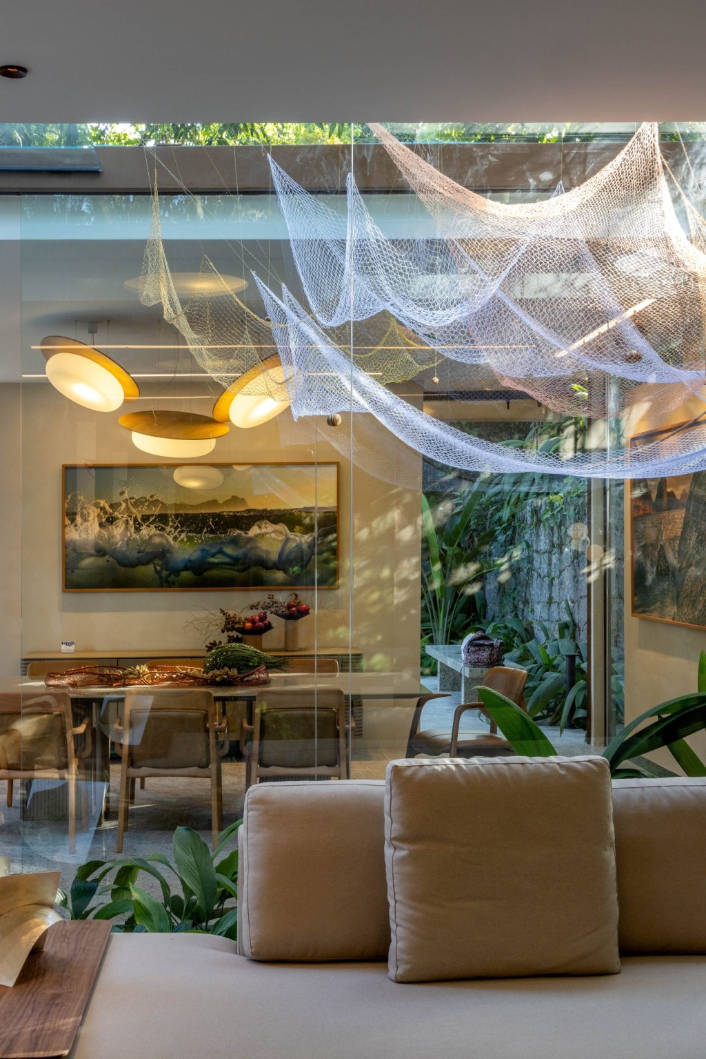 Aura, por Caco Borges e Carolina Haubrich. Ambiente da CASACOR Rio de Janeiro 2022. Aura, por Caco Borges e Carolina Haubrich. Ambiente da CASACOR Rio de Janeiro 2022.