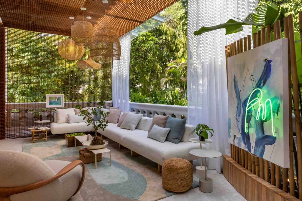 Refúgio Urbano, por UP3 Arquitetura- CASACOR Rio 2022 Refúgio Urbano, por UP3 Arquitetura. Ambiente da CASACOR Rio de Janeiro 2022.