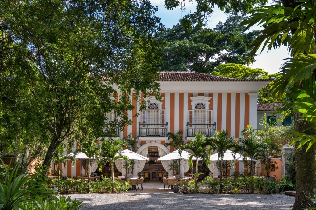 Espaço Figueira, por Erick Figueira de Mello. Ambiente da CASACOR Rio de Janeiro 2022. Espaço Figueira, por Erick Figueira de Mello. Ambiente da CASACOR Rio de Janeiro 2022.