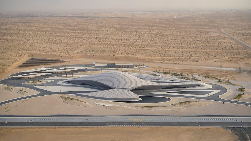 beeah-headquarters-zaha-hadid-architects-sharjah_dezeen_2364_hero2-852×479 Zaha Hadid projeta edifício em forma de duna nos Emirados Árabes