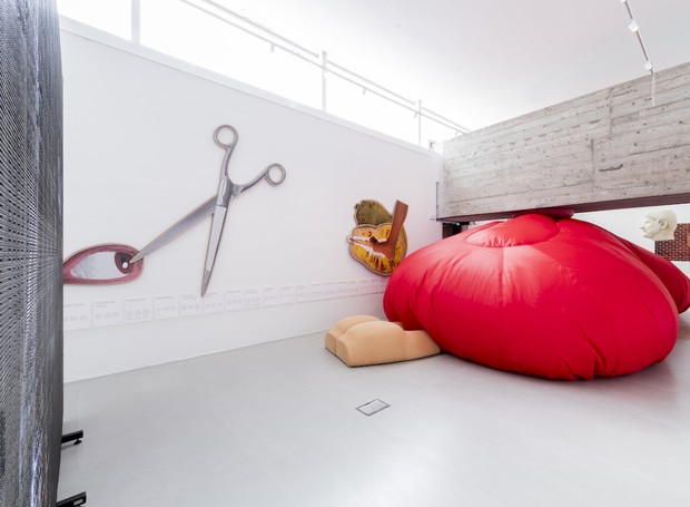coracao_saindo_pela_boca_brasil_leva_expressoes_nacionais_a_bienal_de_veneza6 Instalação artística de Jonathas de Andrade para a Bienal de Veneza 2022