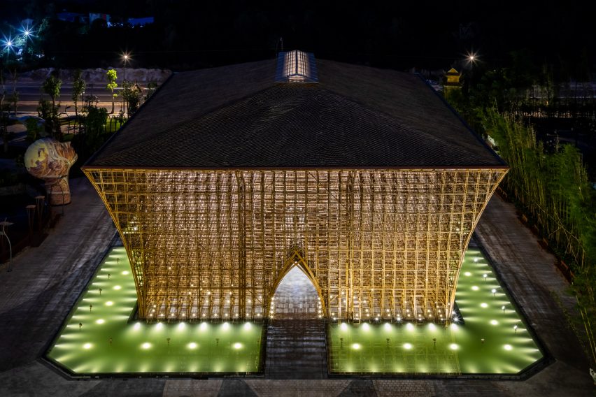 vo-trong-nghia-architects-bamboo-welcome-centre-grand-world-phu-quoc-vietnam-architecture_dezeen_2364_col_16-852×568 Edifício sustentável feito de bambu no vietnã