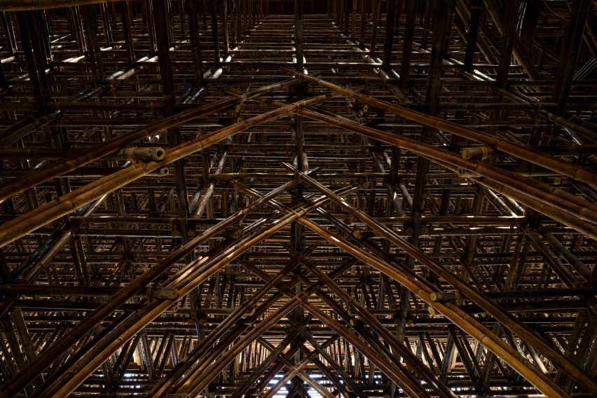 Edifício sustentável feito de bambu no vietnã