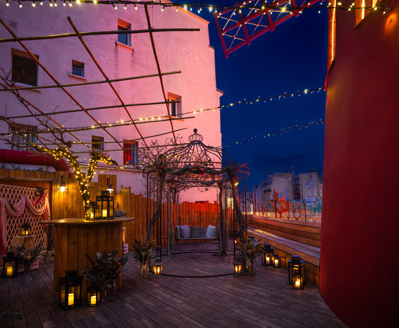 Icônico moinho do Moulin Rouge Icônico moinho do Moulin Rouge abre estadia para quarto secreto no Airbnb