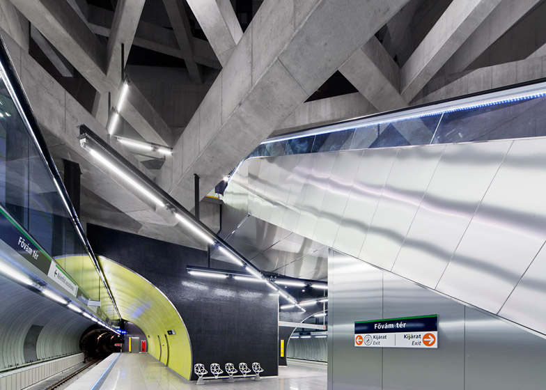 Budapest-metro-station-by-Hatvani-Adam_dezeen_784_0 Linha M4- Budapeste, Hungria