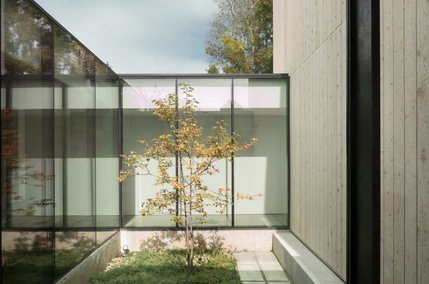 Host-House-Salt-Lake-City-Kipp-Edick-Joe-Sadoski_dezeen_2364_col_15-1-852×565 Host House, EUA, por Kipp Edick e Joe Sadoski.
