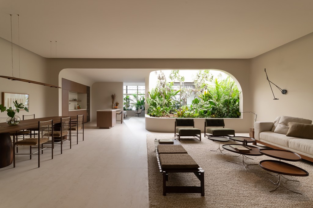 Lucas Takaoka – Casa Cosentino Embaúba lucas takaoka casa cosentino embauba casacor sao paulo 2022 sala estar jardim tapete