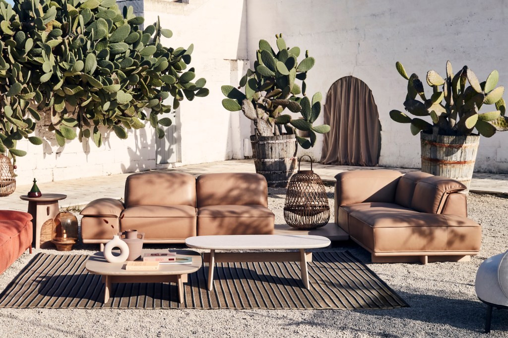 NATUZZI-ITALIA-The-Circle-of-Harmony—Second-Life-Adam-sofa-by-Marcel-Wanders-studio-ph-Serge-Guerand Sofá de Marcel Wanders Studio para a Natuzzi Italia. Semana de Design de Milão / Milan Design Week 2022