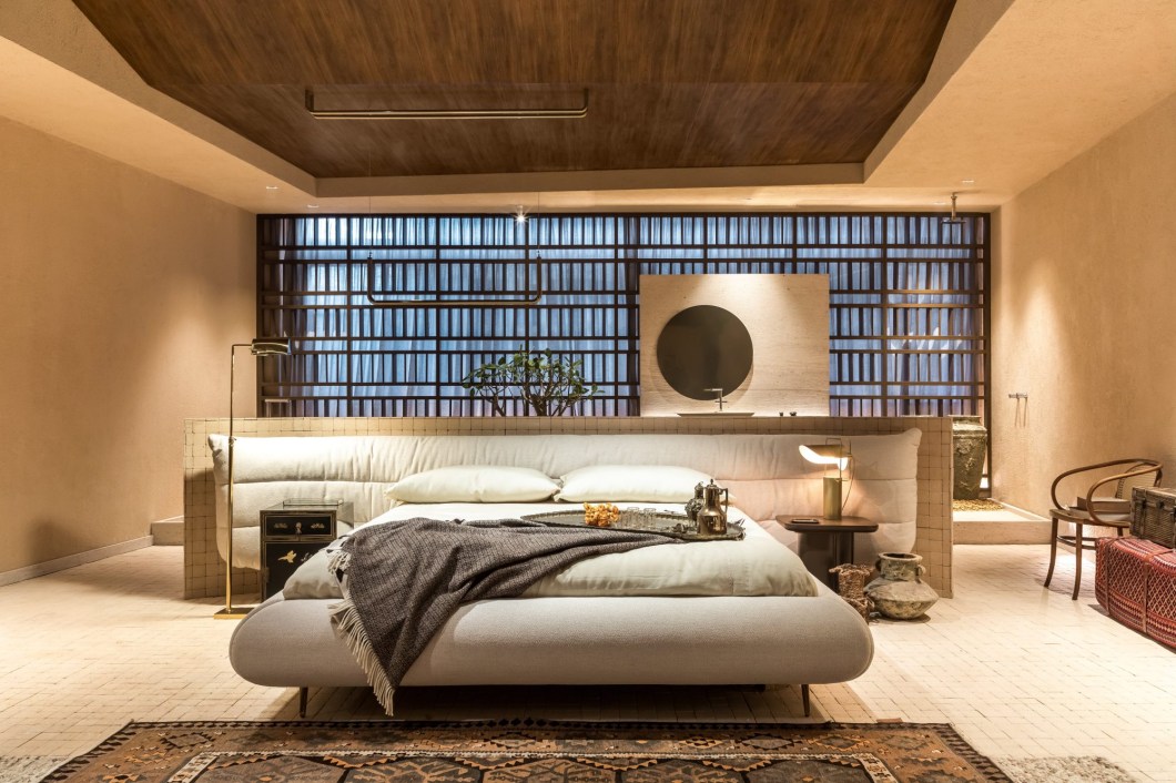 Suíte Resort Reveev, por Flávia Glanert e Moca Arquitetura- CASACOR Paraná 2022 Suíte Resort Reveev, por Flávia Glanert e Moca Arquitetura- CASACOR Paraná 2022