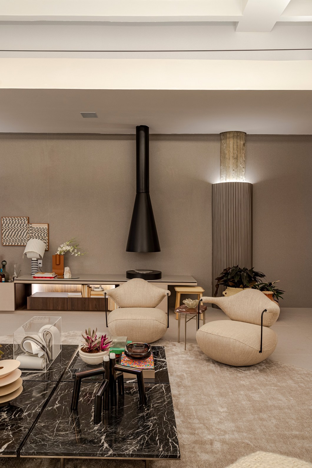 Patrícia Hagobian - Casa Vértice Dunelli. Projeto da CASACOR São Paulo 2022. Patrícia Hagobian - Casa Vértice Dunelli. Projeto da CASACOR São Paulo 2022.