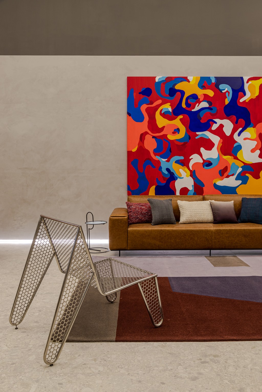 priscila-cox-casacor-sp-2021-credito-gabriela-daltro16 priscila cox cafe modernista casacor sao paulo sp 2022 quadro sofa tapete cadeira