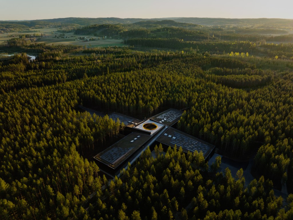 the-plus-for-vestre-big_12 BIG conclui a fábrica de móveis mais ecológica do mundo na Noruega