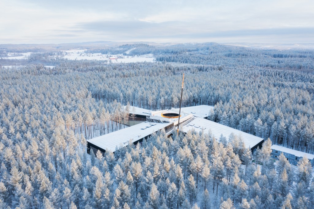 the-plus-for-vestre-big_2 BIG conclui a fábrica de móveis mais ecológica do mundo na Noruega