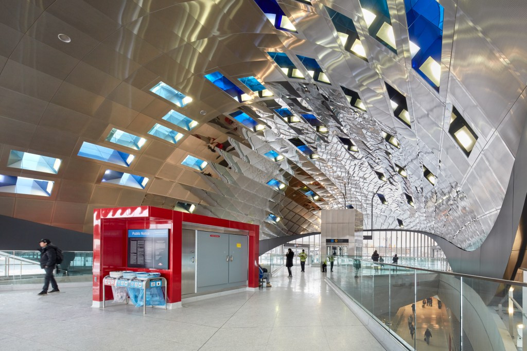 vaughan-metropolitan-centre-station-grimshaw-architects-toronto-canada_dezeen_2364_col_14 Estação do Centro Metropolitano de Vaughan, Canadá