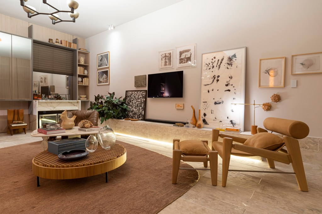 wesley-lemos-casacor-sp-2022-credito-gabriela-daltro18 wesley lemos casacor sp sao paulo 2022 estudio amorphous sala estudio tapete estar quadros
