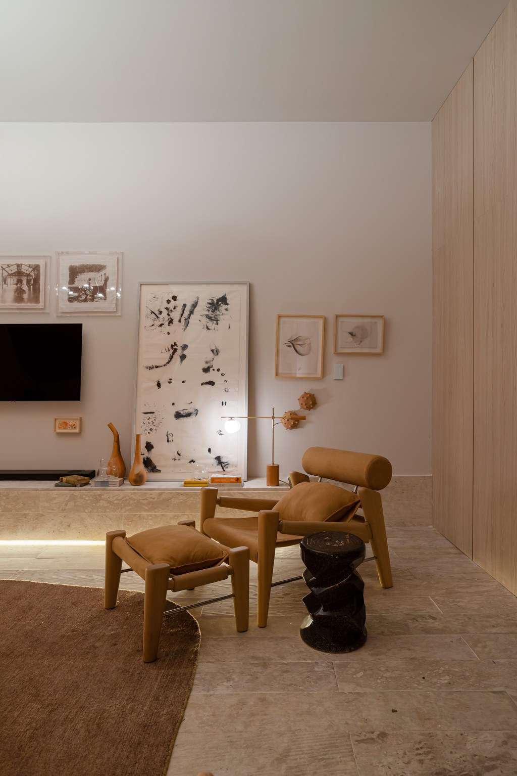 wesley-lemos-casacor-sp-2022-credito-gabriela-daltro28 wesley lemos casacor sp sao paulo 2022 estudio amorphous cadeira armario quadro