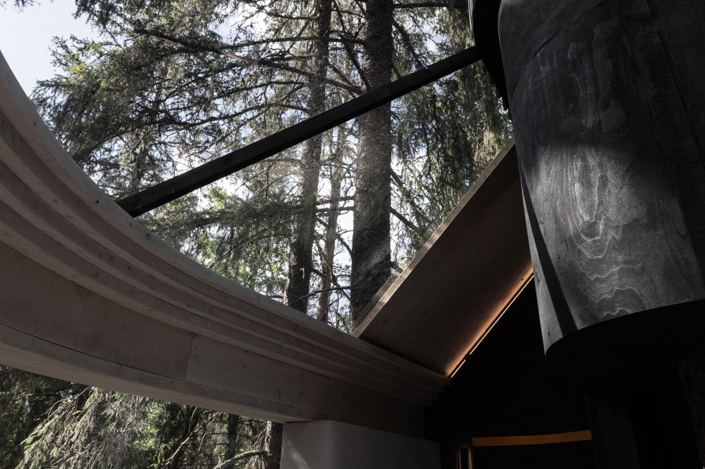 4Koja- casa na árvore Polestar projeta casa na árvore sustentável e com design futurista