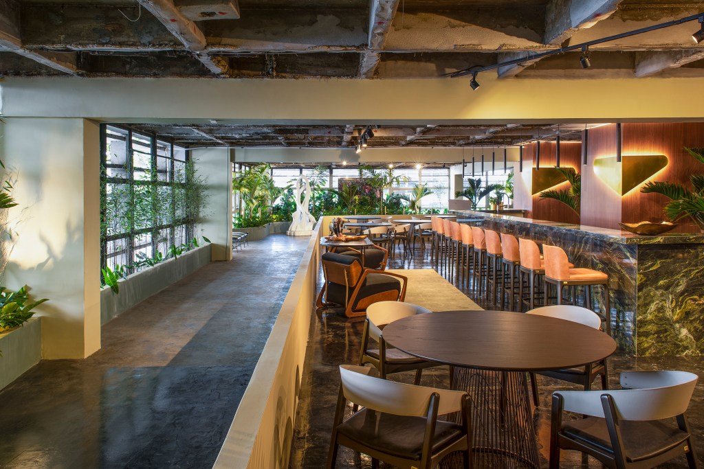 gustavo-paschoalim-frederico-cancado-casacor-sp-2022-credito-salvador-cordaro09 gustavo paschoalim frederico cancado restaurante tropical casacor sp sao paulo 2022 restaurante bar mesa