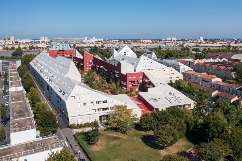 ilot-queyries-mvrdv-bordeaux-housing-architecture-residential_dezeen_2364_col_1-852×568 10 prédios com formatos e fachadas inusitadas