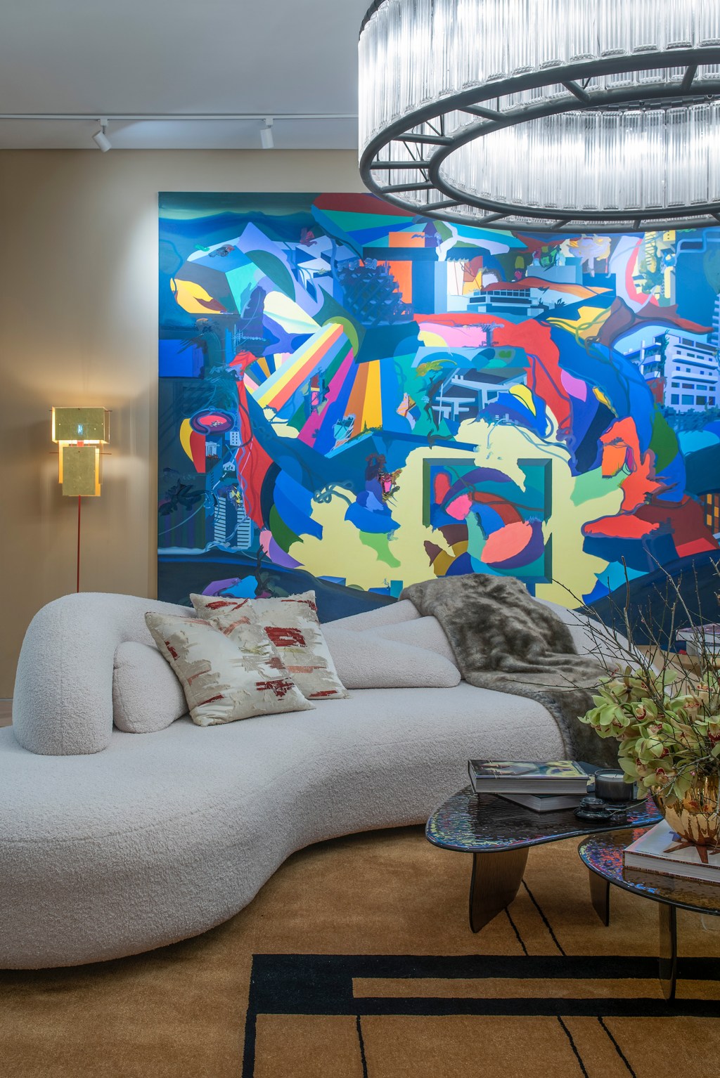 murilo-lomas-arquitetura-living-art-casacor-sp-2022-credito-salvador-cordaro-(7) murilo lomas arquitetura living art casacor sp 2022 decoracao design mostras sala estar lustre sofa quadro tapete