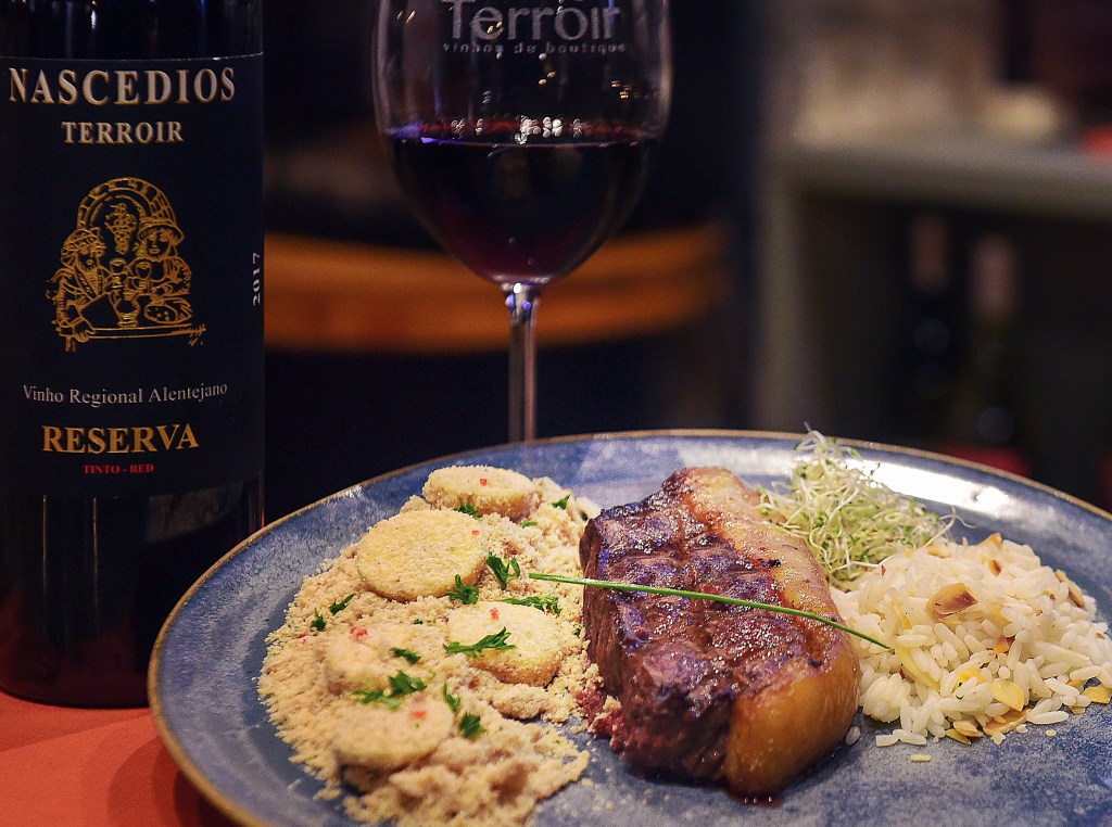 Cortes especiais e com toques e sabores latinos no menu do Lechuza da CASACOR RS foto Luciano Mota Gastronomia CASACOR Rio Grande do Sul 2022