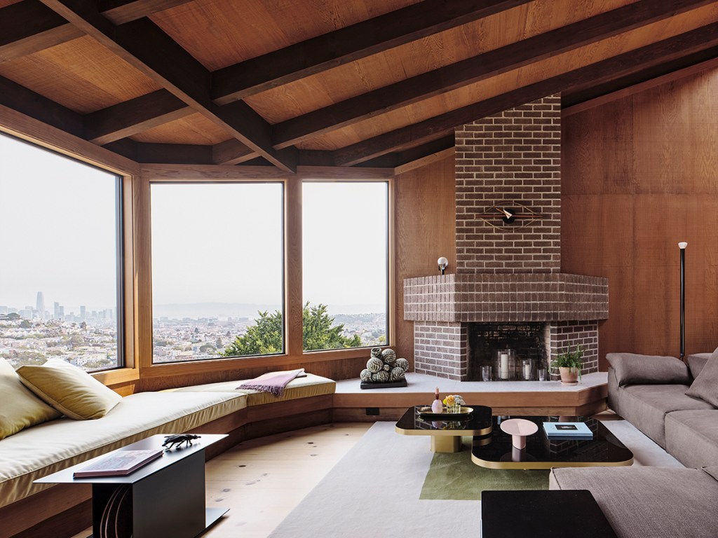 15_Studio Terpeluk – Redwood House ©Joe Fletcher Renovação da Redwood House, na Califórnia, pelo Studio Terpeluk.