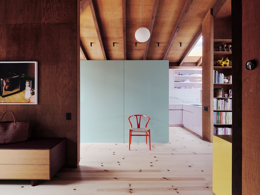 6_Studio Terpeluk – Redwood House ©Joe Fletcher Renovação da Redwood House, na Califórnia, pelo Studio Terpeluk.