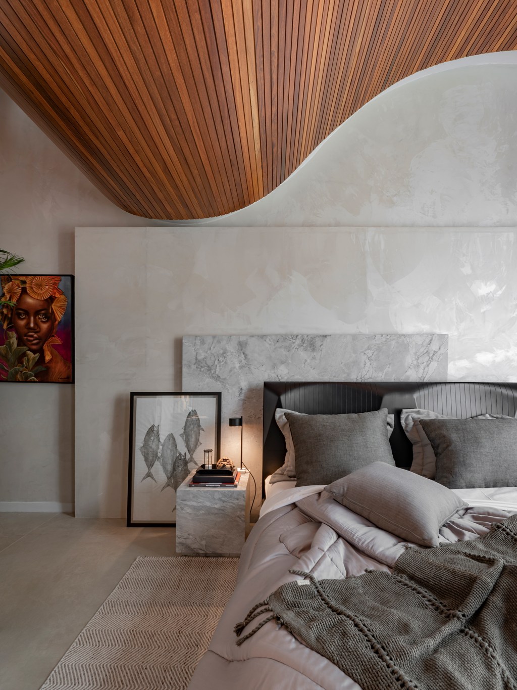 leandro-sumar-seperti-mimpi-casacor-santa-catarina-2022-credito-lio-simas (2) Leandro Sumar Seperti Mimpi CASACOR Santa Catarina 2022 quarto cama escultura tapete