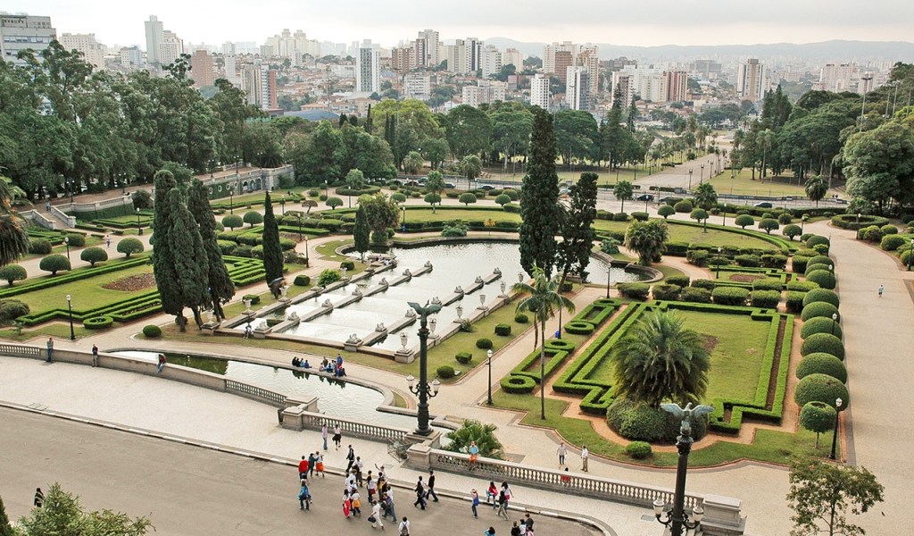 Jardim do Museu do Ipiranga, São Paulo /