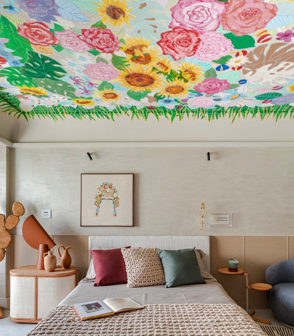 dinah-lins-quarto-asas-para-voar-casacor-bahia-2022-credito-gabriela-daltro (5) Dinah Lins Quarto Asas para Voar CASACOR Bahia 2022 cama tapete quadro