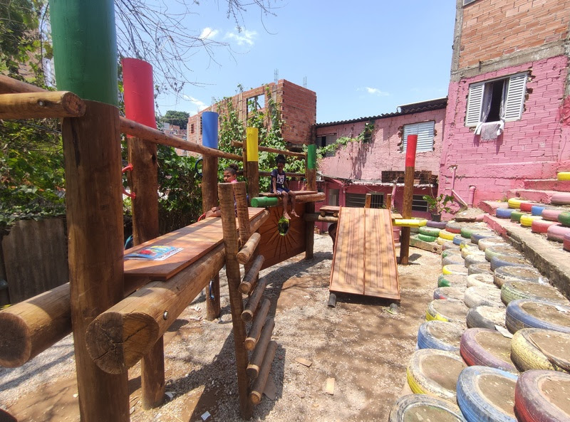 unnamed (21) Fazendinhando arrecada doações para a construção de um playground para as crianças do Jardim Colombo se divertirem