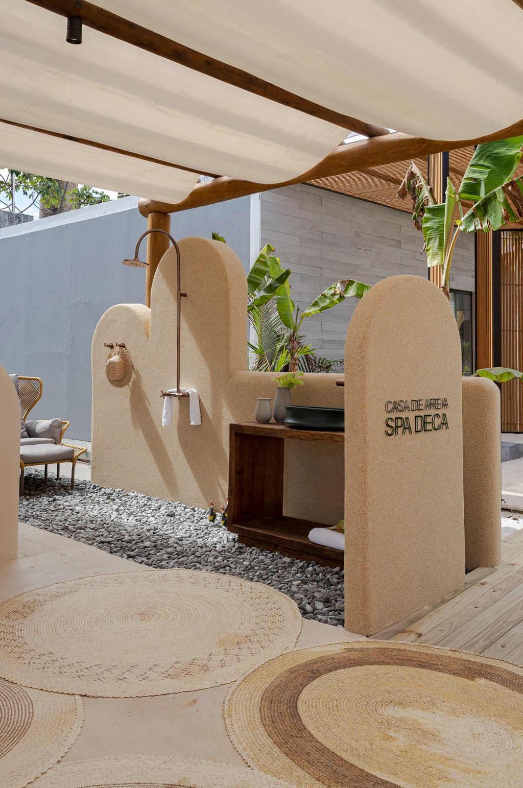 Cristiana Cardoso – Casa de Areia SPA DECA Cristiana Cardoso Casa de Areia SPA DECA CASACOR Sergipe 2022 banheiro jardim chuveiro