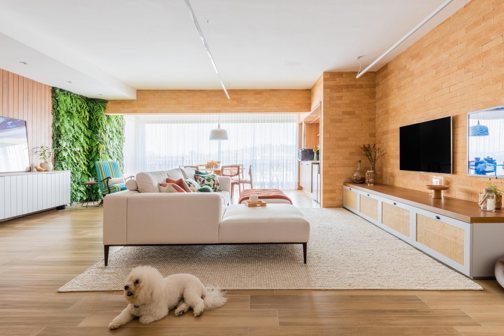 F103 (10) Após reforma, apê de 160m² apresenta mais espaço e conforto aos moradores