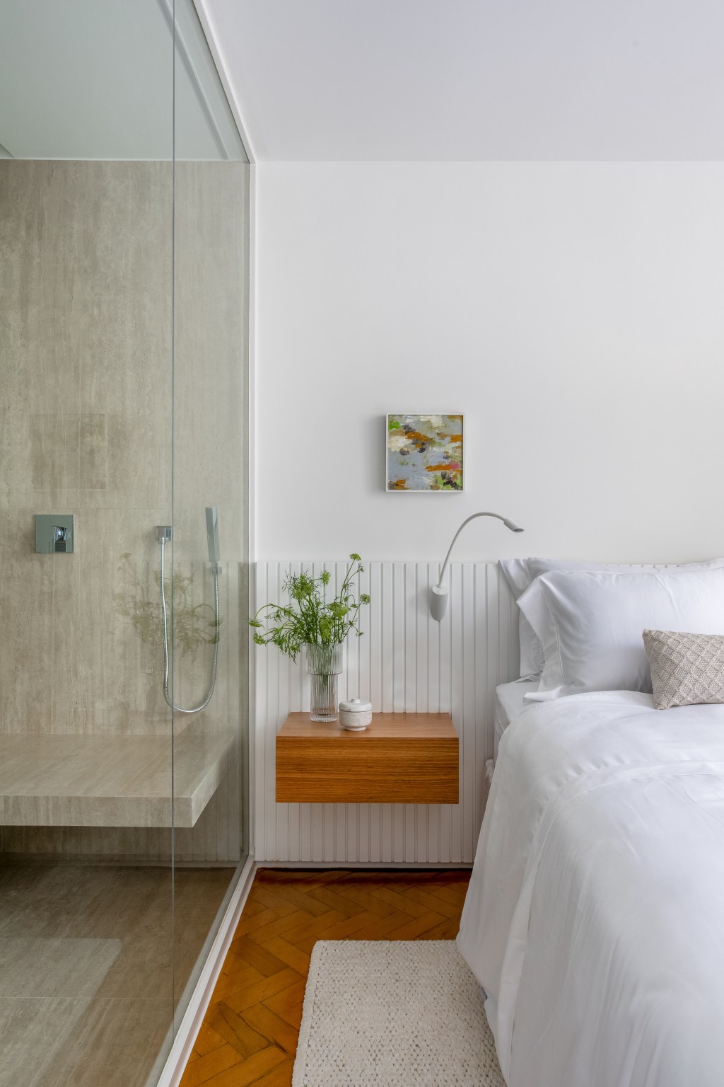 apartamento-de-95-m²-fica-pronto-em-tres-meses-para-receber-o-bebe-da-familia (11) quarto cama apartamento diego raposo rio de janeiro