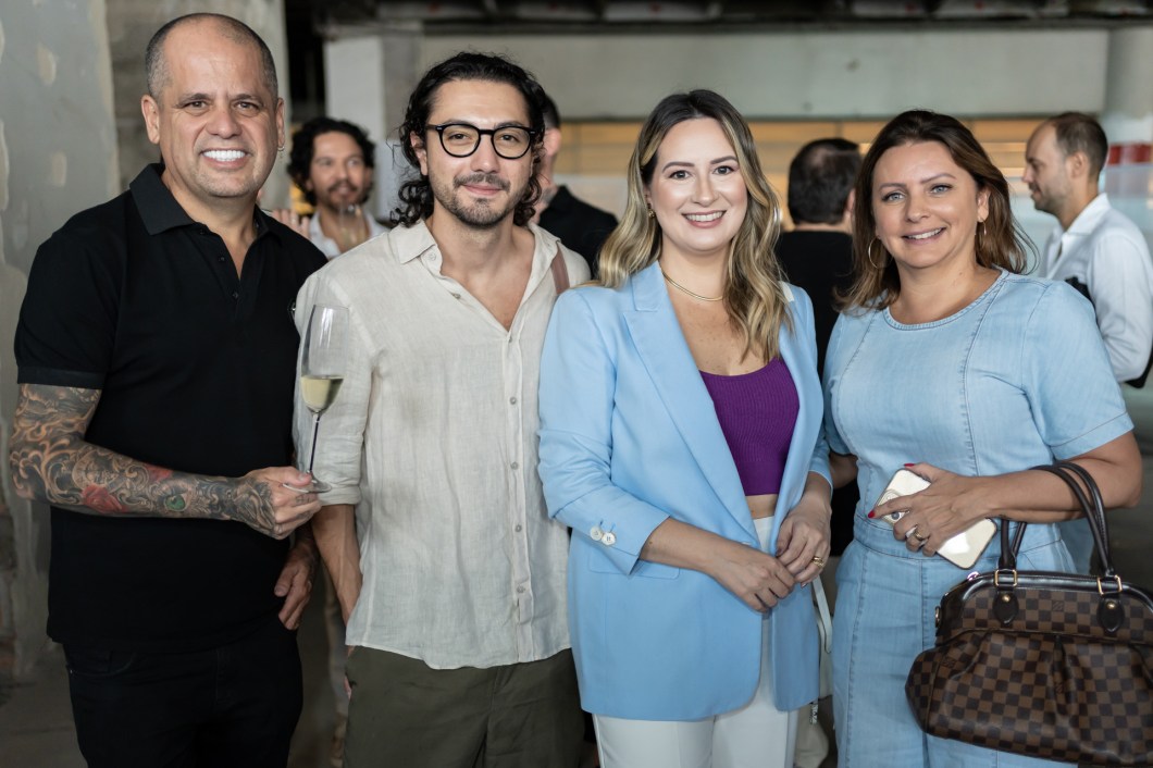 Marcus Nunes, Pedro Luiz de Marqui, Daiane Antinolfi e Renata Nunes. Marcus Nunes, Pedro Luiz de Marqui, Daiane Antinolfi e Renata Nunes.