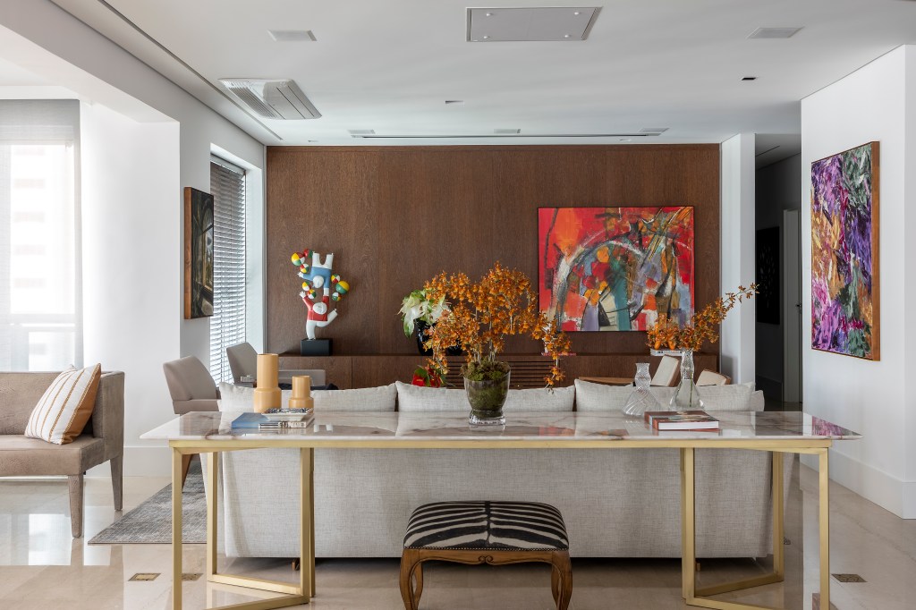 AdrianaFarias_R.CandidoLacerda_(RafaelRenzo)-31 Após reforma, apartamento ganha sala de estar integrada de 150 m² Adriana Faria