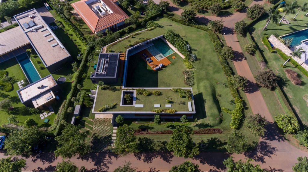Casa-Colina_Fran-Parente Casa da Colina FGMF International Residential Architecture Awards 2022 jardim