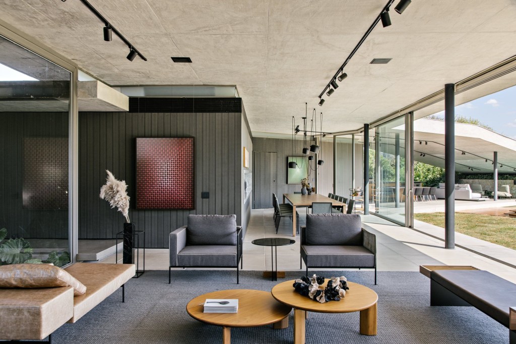 fgmf-casa-colina-fran-parente (27) Casa da Colina FGMF International Residential Architecture Awards 2022 sala jantar estar