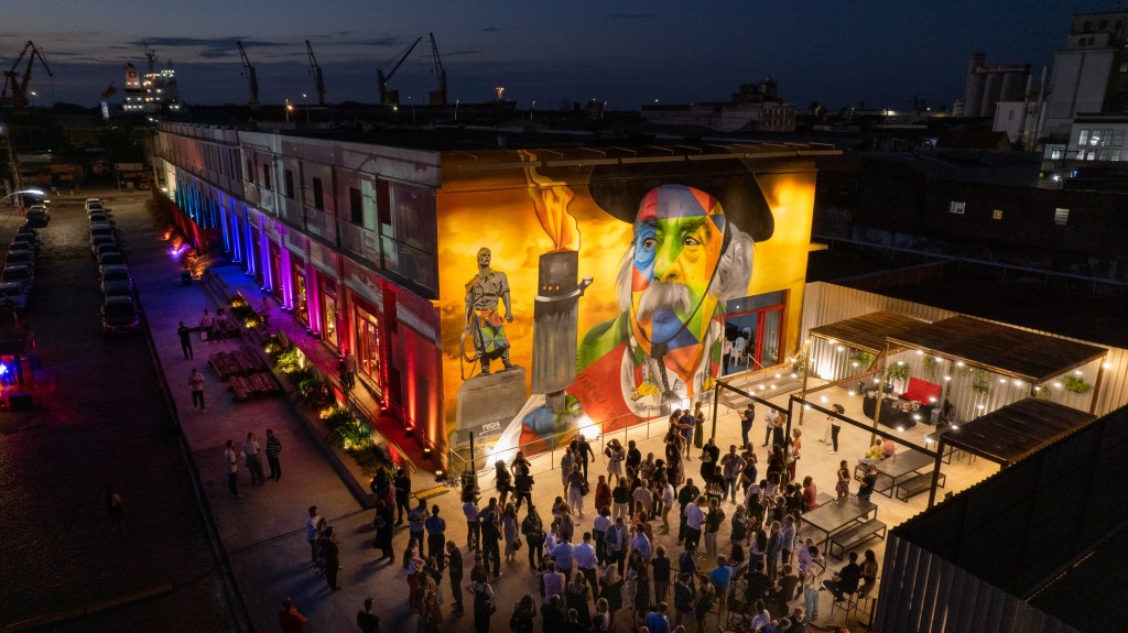 foto_ Marcone Lopes – New Frame Films 2 mural Eduardo Kobra Porto Alegre Paixão Côrtes
